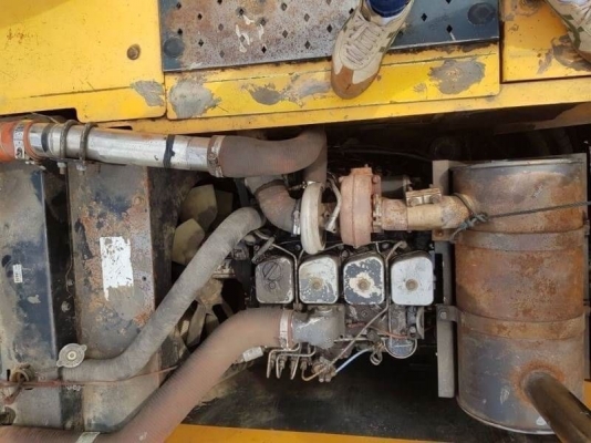 ขายตามสภาพ 655,000 บาท (เสื้อเครื่องทะลุ)  8,000 ชม   HYUNDAI ROBEX 140LC-9S เอกสารเล่มจดทะเบียนปี 60  เครื่องเสื้อสูบทะลุ ใต้ตูดปั้มโช่ล่า โช่หนา เอวแน่น ไฟฟ้าครบ  รถอยู่  นครปฐม โทร 0610710295  สนใจ รายการสินค้า อื่นๆ ที่ เว็ปไชค์ Truck2Hand https://www