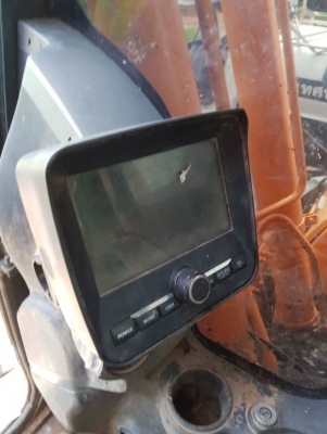 ขายตามสภาพ 655,000 บาท (เสื้อเครื่องทะลุ)  8,000 ชม   HYUNDAI ROBEX 140LC-9S เอกสารเล่มจดทะเบียนปี 60  เครื่องเสื้อสูบทะลุ ใต้ตูดปั้มโช่ล่า โช่หนา เอวแน่น ไฟฟ้าครบ  รถอยู่  นครปฐม โทร 0610710295  สนใจ รายการสินค้า อื่นๆ ที่ เว็ปไชค์ Truck2Hand https://www