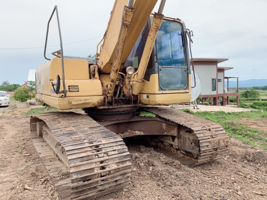 ขาย 865,000 บาท  KOMATSU PC 200-7 ปี 2005  1x,xxx ชัวโมง เครื่องดี ปั้มแรง โซ่ใหม่ 2 ข้าง ไฟฟ้าครบ เอวแน่น แอร์หนาว รถพร้อมใช้งาน เอกสารอินวอย์  รถอยู่ เพชรบูรณ์ โทร 0626426323