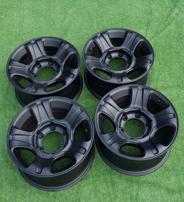 ขายล้อขอบ 15 / 6 รู 139.7 กระบะทั่วไปครับ