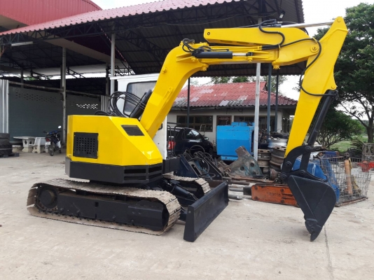 ขายรถขุดMITSUBISHI - MXR-55 เครื่องยนต์มิตซูบิชิ K4M ขนาด 4 สูบ คอนโทรลลูกหมาก ปั๊มเฟือง 3 ตอน มีใบมีด หลังคา แทรคเหล็ก รถเก่านอก มีเอกสาร ยังไม่เคยใช้งานในไทย