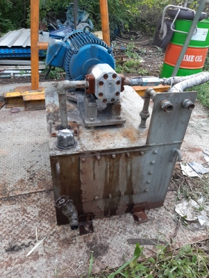 ถังน้ำมันปั้มไฮดรอลิคพร้อมมอเตอร์ ถังน้ำมันปั้มไฮดรอลิคพร้อมมอเตอร์