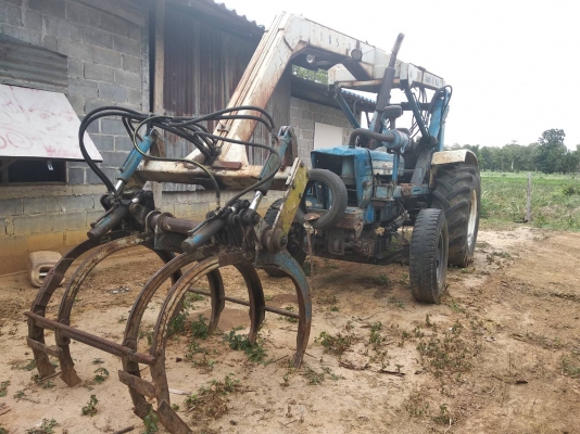 ขายรถคีบรถไถฟรอด