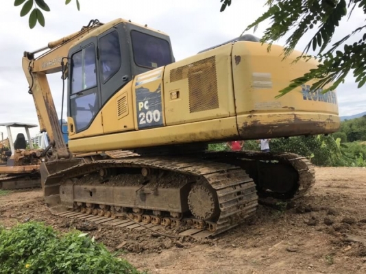 ขาย 865,000 KOMATSU pc 200-7 ปี 2005 ทำงาน  10,000 ชัวโมง เครื่องดี ปั้มแรง โซ่ใหม่ 2 ข้าง ไฟฟ้าครบ เอวแน่น แอร์หนาว  เอกสารอินวอยท์ รถสวยพร้อมใช้งาน รถอยู่  เพชรบูรณ์ 092-595-6777 061-446-2662 ญิ๋งยุ
