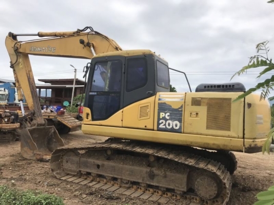 ขาย 865,000 KOMATSU pc 200-7 ปี 2005 ทำงาน  10,000 ชัวโมง เครื่องดี ปั้มแรง โซ่ใหม่ 2 ข้าง ไฟฟ้าครบ เอวแน่น แอร์หนาว  เอกสารอินวอยท์ รถสวยพร้อมใช้งาน รถอยู่  เพชรบูรณ์ 092-595-6777 061-446-2662 ญิ๋งยุ