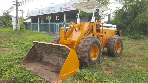 ขาย รถตัก KOMATSU 515 เครื่องดี เกียร์ดี รถพร้อมใช้งานครับ