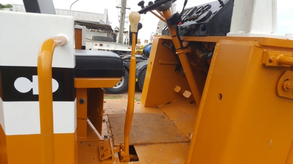 ขาย รถตัก KOMATSU 515 เครื่องดี เกียร์ดี รถพร้อมใช้งานครับ