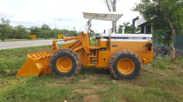 ขาย รถตัก KOMATSU 515 เครื่องดี เกียร์ดี รถพร้อมใช้งานครับ