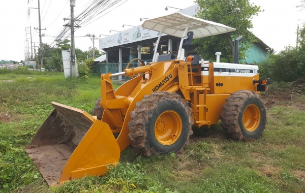 ขาย รถตัก KOMATSU 515 เครื่องดี เกียร์ดี รถพร้อมใช้งานครับ