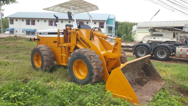 ขาย รถตัก KOMATSU 515 เครื่องดี เกียร์ดี รถพร้อมใช้งานครับ