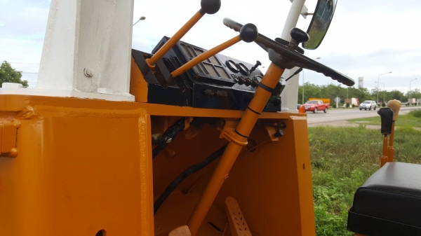 ขาย รถตัก KOMATSU 515 เครื่องดี เกียร์ดี รถพร้อมใช้งานครับ