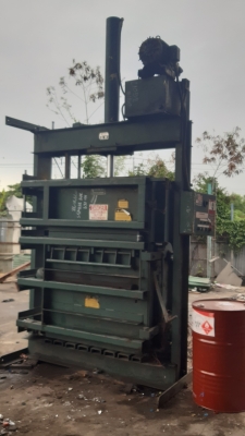 ขายเครื่องอัด เก่า USA ตัวใหญ่ โครงสร้างแข็งแรง 90000 บาท ขายเครื่องอัด เก่า USA ตัวใหญ่ โครงสร้างแข็งแรง 90000 บาท