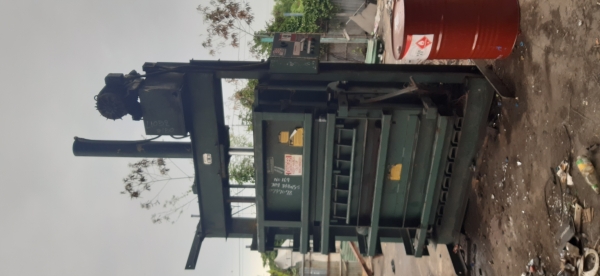 ขายเครื่องอัด เก่า USA ตัวใหญ่ โครงสร้างแข็งแรง 90000 บาท