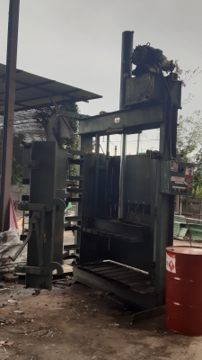 ขายเครื่องอัด เก่า USA ตัวใหญ่ โครงสร้างแข็งแรง 90000 บาท ขายเครื่องอัด เก่า USA ตัวใหญ่ โครงสร้างแข็งแรง 90000 บาท