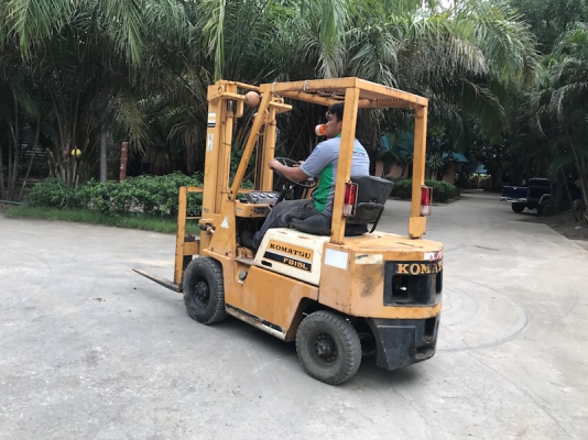 ขายFORKLIFT KOMATSU FG15-12(1.5ตัน) เสา3.0เมตร สวยเดิมจากญี่ปุ่น ยังไม่เคยใช้ในไทย 99,000เท่านั้น!!