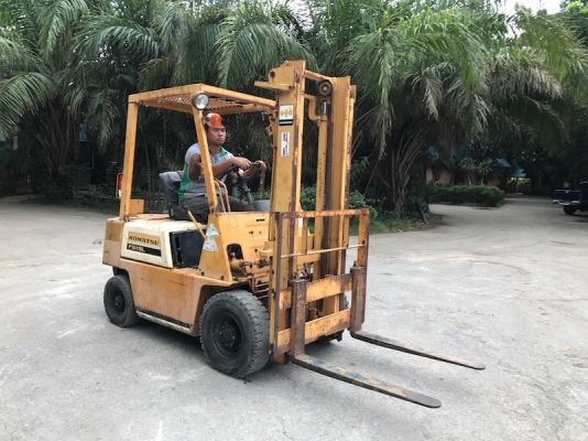 ขายFORKLIFT KOMATSU FG15-12(1.5ตัน) เสา3.0เมตร สวยเดิมจากญี่ปุ่น ยังไม่เคยใช้ในไทย 99,000เท่านั้น!!