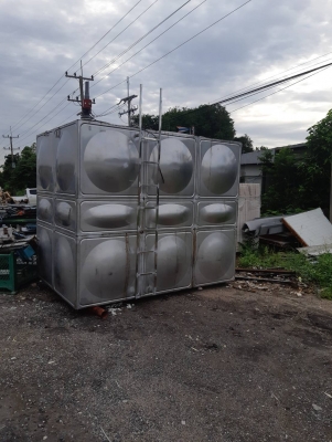 ขายถังน้ำสแตนเลส 15,000 ลิตร กว้าง 2 เมตร ยาว 3 เมตร สูง 2 เมตร 50 ราคา 45,000 บาทครับ