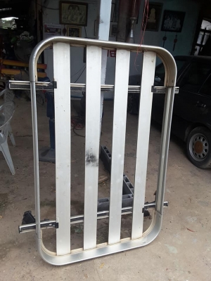 Rack หลังคา + หูจับ+คานขวาง สภาพดี พร้อมใช้งาน 1ชุด Rack หลังคา + หูจับ+คานขวาง สภาพดี พร้อมใช้งาน 1ชุด