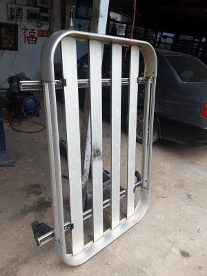 Rack หลังคา + หูจับ+คานขวาง สภาพดี พร้อมใช้งาน 1ชุด