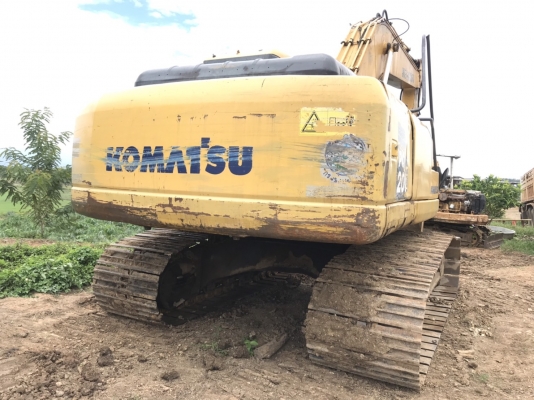 ขาย 865,000 KOMATSU pc 200-7 ปี 2005 ทำงาน  10,000 ชัวโมง เครื่องดี ปั้มแรง โซ่ใหม่ 2 ข้าง ไฟฟ้าครบ เอวแน่น แอร์หนาว  เอกสารอินวอยท์ รถสวยพร้อมใช้งาน รถอยู่  เพชรบูรณ์ 090-772-3710 090-772-3708