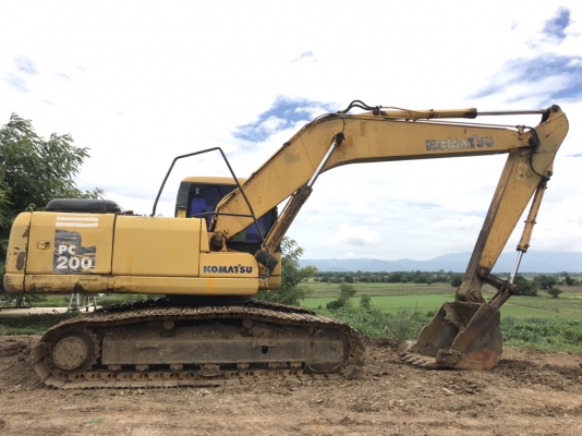 ขาย 865,000 KOMATSU pc 200-7 ปี 2005 ทำงาน  10,000 ชัวโมง เครื่องดี ปั้มแรง โซ่ใหม่ 2 ข้าง ไฟฟ้าครบ เอวแน่น แอร์หนาว  เอกสารอินวอยท์ รถสวยพร้อมใช้งาน รถอยู่  เพชรบูรณ์ 090-772-3710 090-772-3708