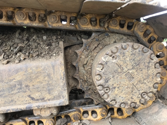 ขาย 865,000 KOMATSU pc 200-7 ปี 2005 ทำงาน  10,000 ชัวโมง เครื่องดี ปั้มแรง โซ่ใหม่ 2 ข้าง ไฟฟ้าครบ เอวแน่น แอร์หนาว  เอกสารอินวอยท์ รถสวยพร้อมใช้งาน รถอยู่  เพชรบูรณ์ 090-772-3710 090-772-3708
