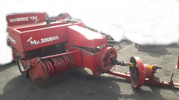 ขายเครื่องอัดฟาง STAR THB1010 เก่านอกญี่ปุ่น สภาพดี พร้อมใช้ 148000บาท โทร084-5424150 line id : rapinzat