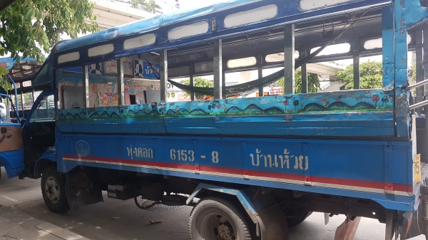 ขายรถ 6 ล้อ พร้อมโอน ใช้รับส่งคนงานได้