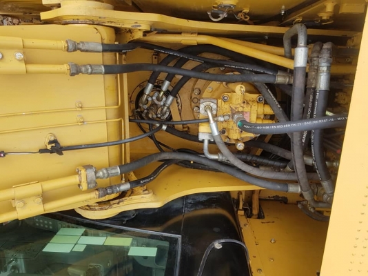 CAT320D เก๋งดำ JAPAN 8,6xxชม.  เอกสารหนังสือแจ้งจำหน่ายราคา1,750,000บาท 081-989-1989 หรั่งครับ