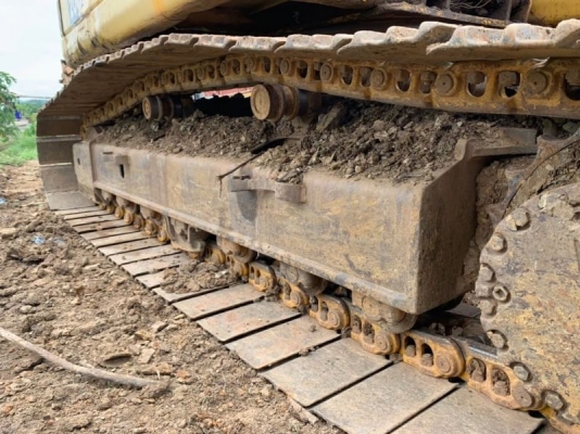 ขาย 865,000 บาท  KOMATSU PC 200-7 ปี 2005 ทำงาน  1x,xxx ชัวโมง เครื่องดี ปั้มแรง โซ่ใหม่ 2 ข้าง ไฟฟ้าครบ เอวแน่น แอร์หนาว รถพร้อมใช้งาน เอกสารอินวอยท์  รถอยู่  เพชรบูรณ์  โทร 0610710295  สนใจ รายการสินค้า อื่นๆ ที่ เว็ปไชค์ Truck2Hand https://www.truck2ha