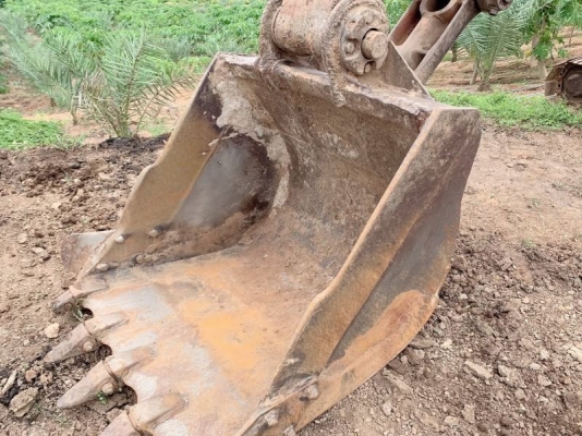 ขาย 865,000 บาท  KOMATSU PC 200-7 ปี 2005 ทำงาน  1x,xxx ชัวโมง เครื่องดี ปั้มแรง โซ่ใหม่ 2 ข้าง ไฟฟ้าครบ เอวแน่น แอร์หนาว รถพร้อมใช้งาน เอกสารอินวอยท์  รถอยู่  เพชรบูรณ์  โทร 0610710295  สนใจ รายการสินค้า อื่นๆ ที่ เว็ปไชค์ Truck2Hand https://www.truck2ha