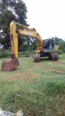 ขายแบคโคร koBelco. Sk200-3 เล่มทะเบียนพร้อม ราคา  470000 บาท   ดูรถที จ. ศรีสะเกษ  สอบถามเพิ่ม 098 668-3479 dtac 094 283-9369 สิทธิ์ คับ