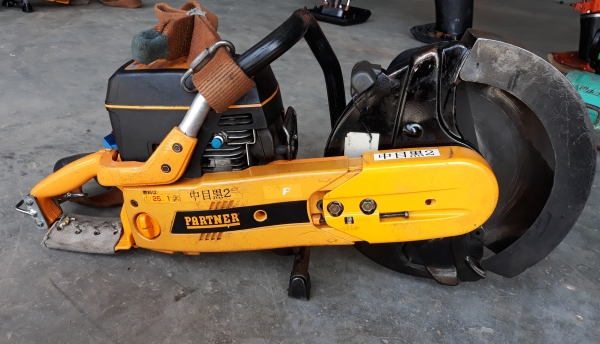 เครื่องตัดคอนกรีต ตัดผนัง ตัดหัวเข็ม ยี่ห้อ PARTNER รุ่นK650 ใบตัดขนาด12นิ้ว มาจากญี่ปุ่น สภาพสวย ใช เครื่องตัดคอนกรีต ตัดผนัง ตัดหัวเข็ม ยี่ห้อ PARTNER รุ่นK650 ใบตัดขนาด12นิ้ว มาจากญี่ปุ่น สภาพสวย ใช
