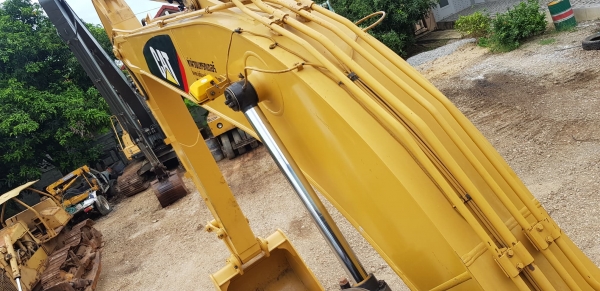 CATERPILLAR 320D (ท่าม่วงแทรกเตอร์ 086-5003800)