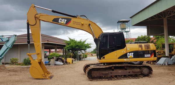 CATERPILLAR 320D (ท่าม่วงแทรกเตอร์ 086-5003800)