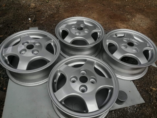 ขายล้อแม็กขอบ 13 /4รู100 ราคา4วง 1700 นัดรับราชบุรี 0984728098