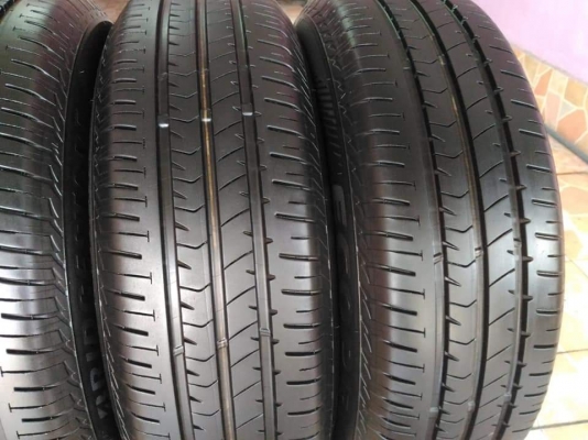 ล้อแม็ก Toyota Innova ขอบ 15*6,ET45,5h114.3 พร้อมยาง Bridgestone Ecopia EP300  205/65R15 ผลิตปี 2017(ลงพื้น 2019) สภาพพร้อมใช้งาน ขายถูกๆ ทั้งชุด 6900.- เทิร์นได้ ใส่ฟรี รับบัตร ส่งทั่วไทย