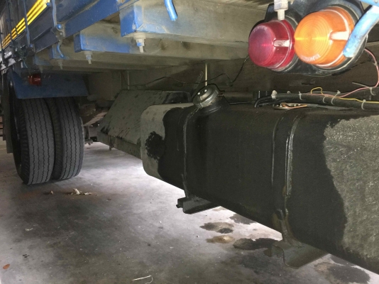 ขายรถบรรทุก 6 ล้อ อีซูซุ * ต่อรองราคาได้