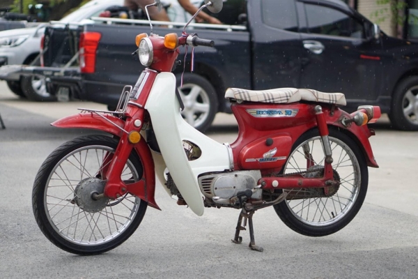 ร้าน วุฒิ นนบุรี ขาย HONDA C70 รถสภาพสวยแห้งๆเดิมๆทะเบียนโอน ร้าน วุฒิ นนบุรี ขาย HONDA C70 รถสภาพสวยแห้งๆเดิมๆทะเบียนโอน