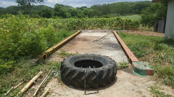 ขาย ตราชั่ง 50 ตัน กว้าง 3.40 เมตร ยาว 8 เมตร อุปกรณ์มีให้ครบ ราคาต่อรองได้