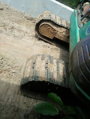 ขาย KOMATSU PC40-7 รถทำงานอยู่ราคา 350,000 ขาย KOMATSU PC40-7 รถทำงานอยู่ราคา 350,000