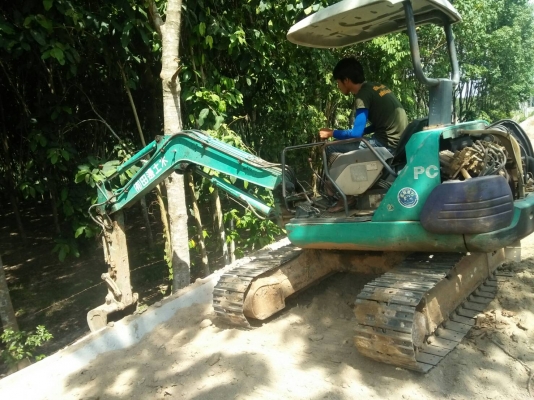 ขาย KOMATSU PC40-7 รถทำงานอยู่ราคา 350,000