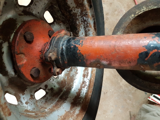 เพลาพร้อมล้อ