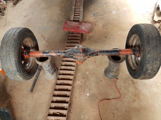 เพลาพร้อมล้อ