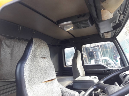 ขายหัวเก๋งสำหรับรถบรรทุก10ล้อ/หัวลาก ยี่ห้อISUZU : GIGA- CXH81TW รุ่นยกหัวได้, มีแค๊ป, 3 ใบปัด, มีขาหลังสามารถนำไปดัดแปลงใส่กับรถบรรทุก รุ่นอื่นๆ หรือแบบใกล้เคียงกันได้ สินค้าเดิมๆเก่านอก ขายตามสภาพ