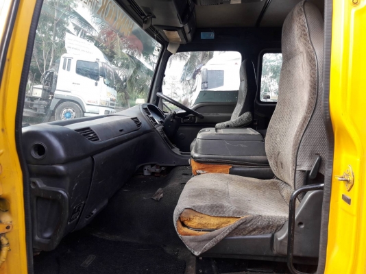 ขายหัวเก๋งสำหรับรถบรรทุก10ล้อ/หัวลาก ยี่ห้อISUZU : GIGA- CXH81TW รุ่นยกหัวได้, มีแค๊ป, 3 ใบปัด, มีขาหลังสามารถนำไปดัดแปลงใส่กับรถบรรทุก รุ่นอื่นๆ หรือแบบใกล้เคียงกันได้ สินค้าเดิมๆเก่านอก ขายตามสภาพ