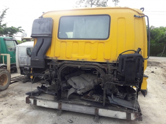 ขายหัวเก๋งสำหรับรถบรรทุก10ล้อ/หัวลาก ยี่ห้อISUZU : GIGA- CXH81TW รุ่นยกหัวได้, มีแค๊ป, 3 ใบปัด, มีขาหลังสามารถนำไปดัดแปลงใส่กับรถบรรทุก รุ่นอื่นๆ หรือแบบใกล้เคียงกันได้ สินค้าเดิมๆเก่านอก ขายตามสภาพ