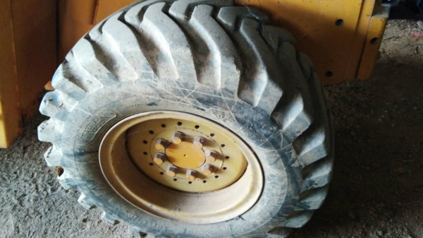 รถตักล้อยางCTM808A เอวออน รถสวย เก่านอก ใช้งานเมืองไทยได้ไหมนาน สนใจโทร 098-635-9769 รถตักล้อยางCTM808A เอวออน รถสวย เก่านอก ใช้งานเมืองไทยได้ไหมนาน สนใจโทร 098-635-9769