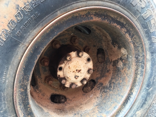 ขายเพลาท้ายมิตรชู2เพลา 65000บาท 0816278866