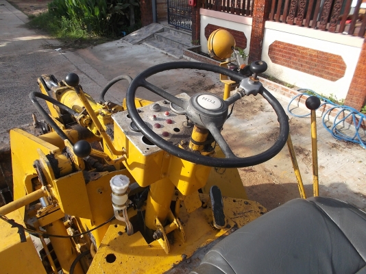 รถตักล้อยาง TCM STD 10 เก่าใน เครื่องดี เกียร์ดี ปั้มไฮดรอลิกดีไม่รั่วซึม พร้อมใช้